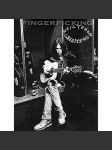 Neil young greatest hits fingerpicking guitar series with tab book - náhled